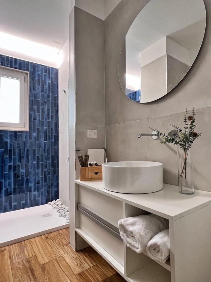 Finella Charming Rooms Bari Esterno foto
