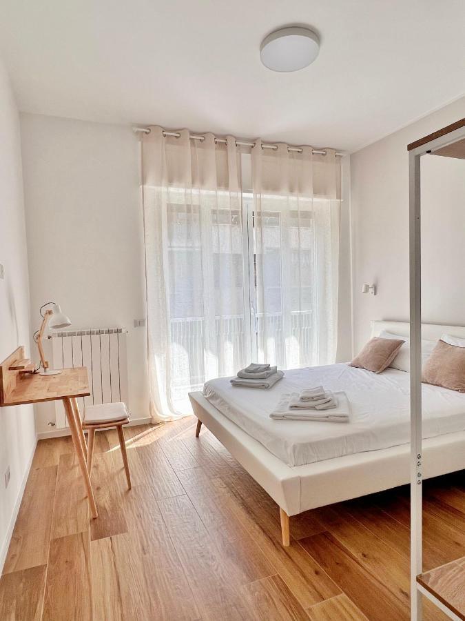 Finella Charming Rooms Bari Esterno foto
