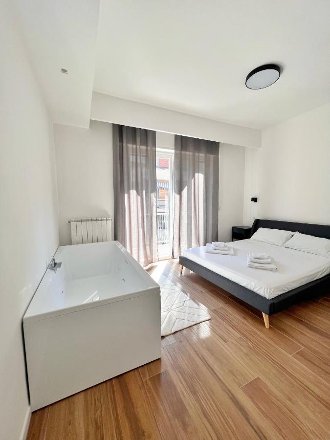 Finella Charming Rooms Bari Esterno foto