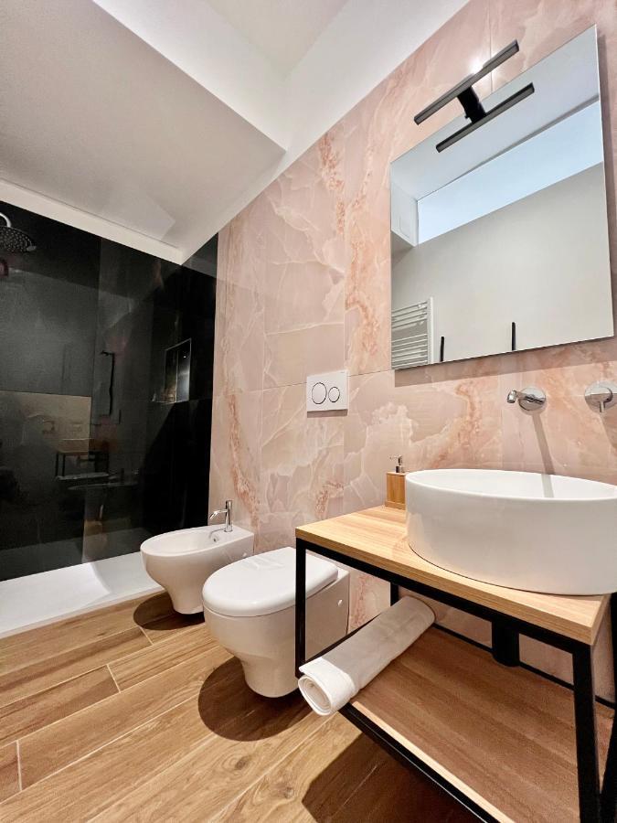 Finella Charming Rooms Bari Esterno foto